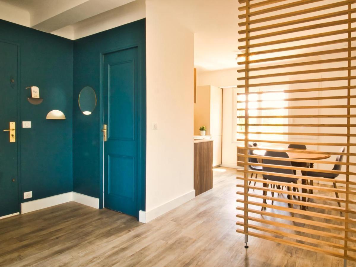 Plage A 200 Metres. Vue Mer Et Esterel ! Renove Apartment Saint-Raphael  Ngoại thất bức ảnh